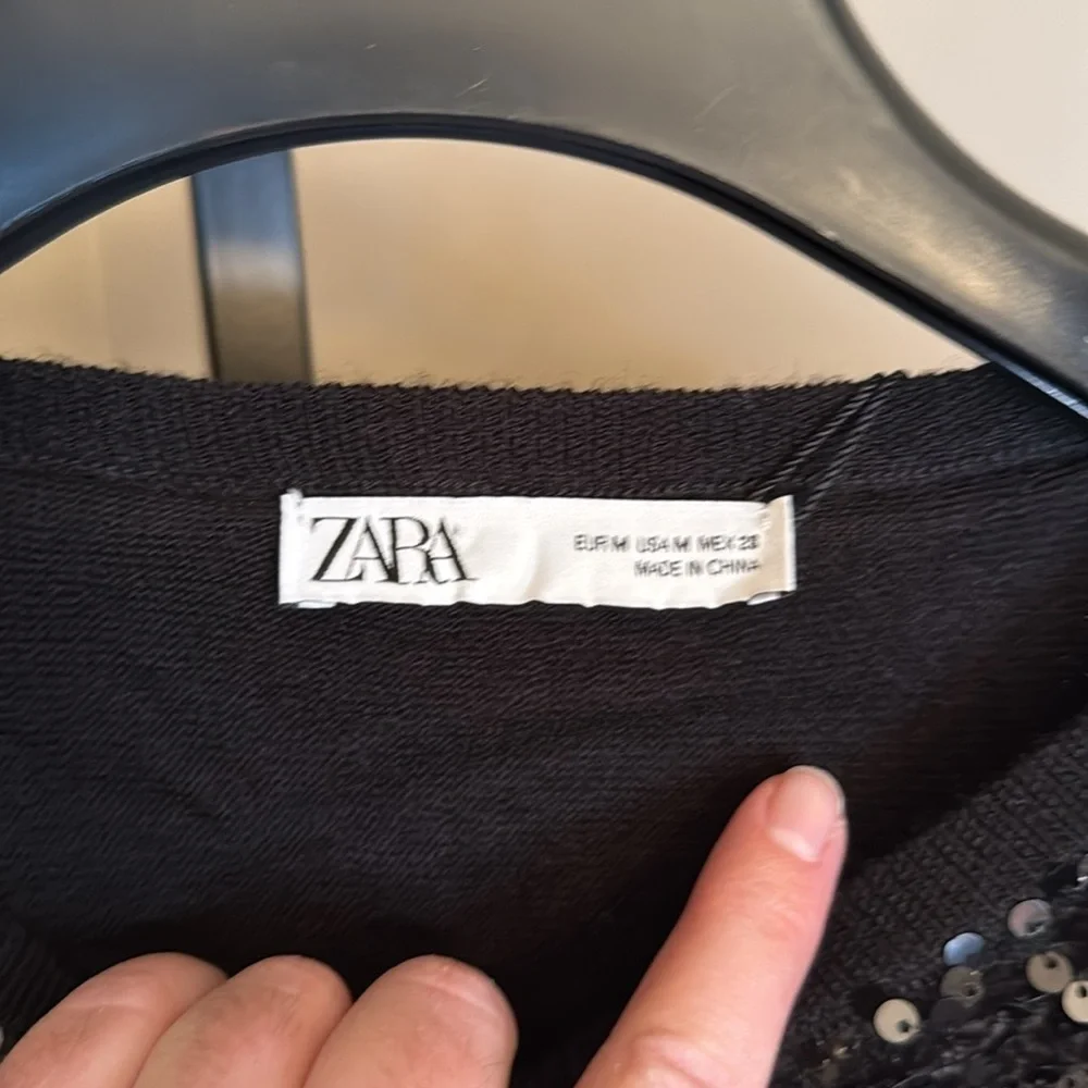 Rare and hard to find ZARA LIMITED EDITION SEQUIN CAPE / WOOL KNIT PONCHO BLACK - Picture 12 of 17